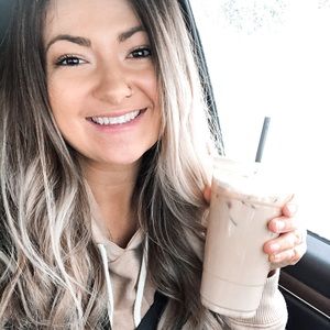 Meet your Posher, Nicole
